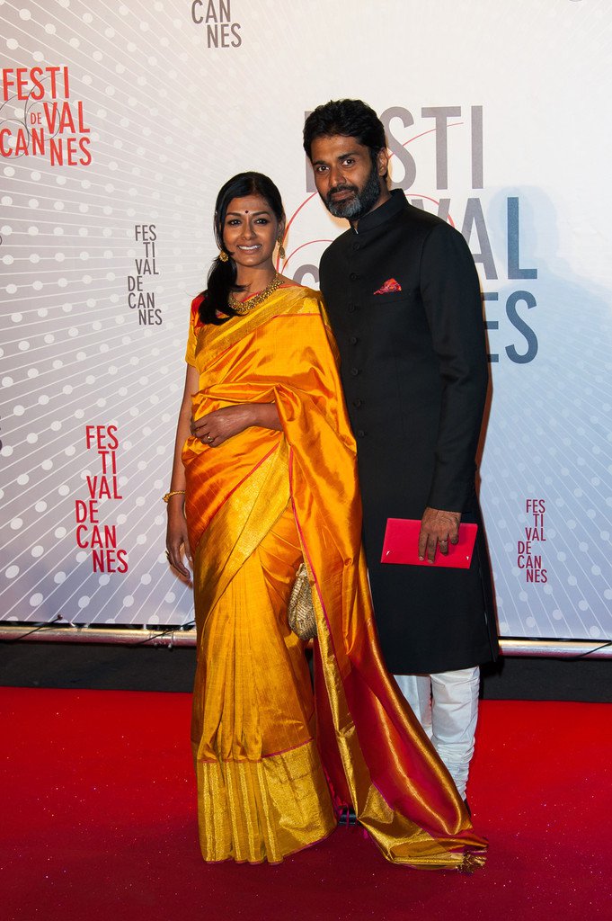 Froma Deepika To Sonam Kapoor, 13 Celebrities Who Wore Saree On  International Red Carpet