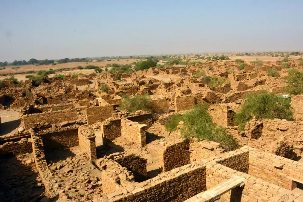 bizarre ghost village