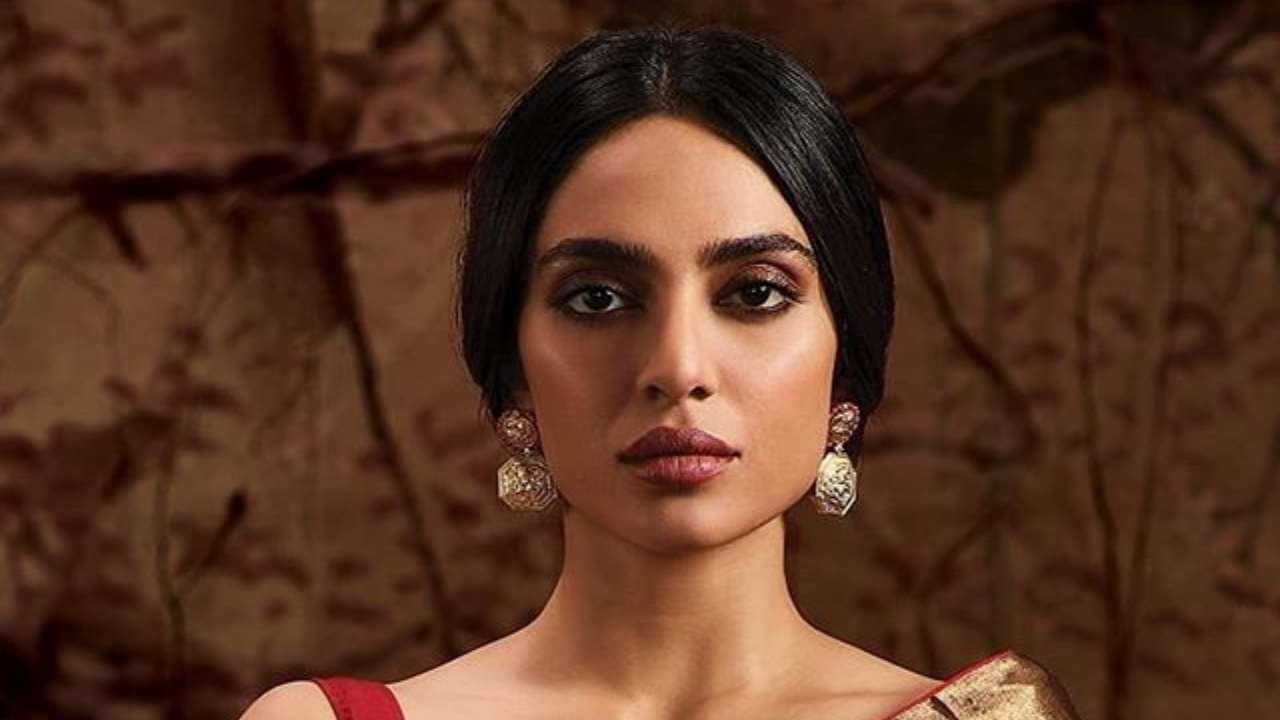 Sobhita Dhulipala viral on Twitter Ad