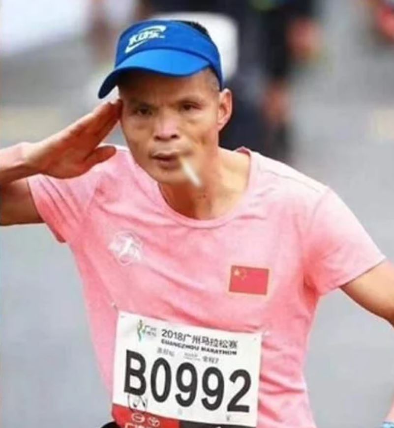 Man Completes 42-Km Marathon While Smoking