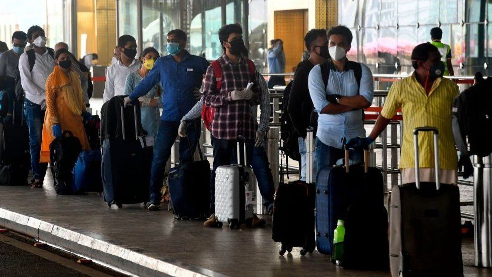 boarding queue flight