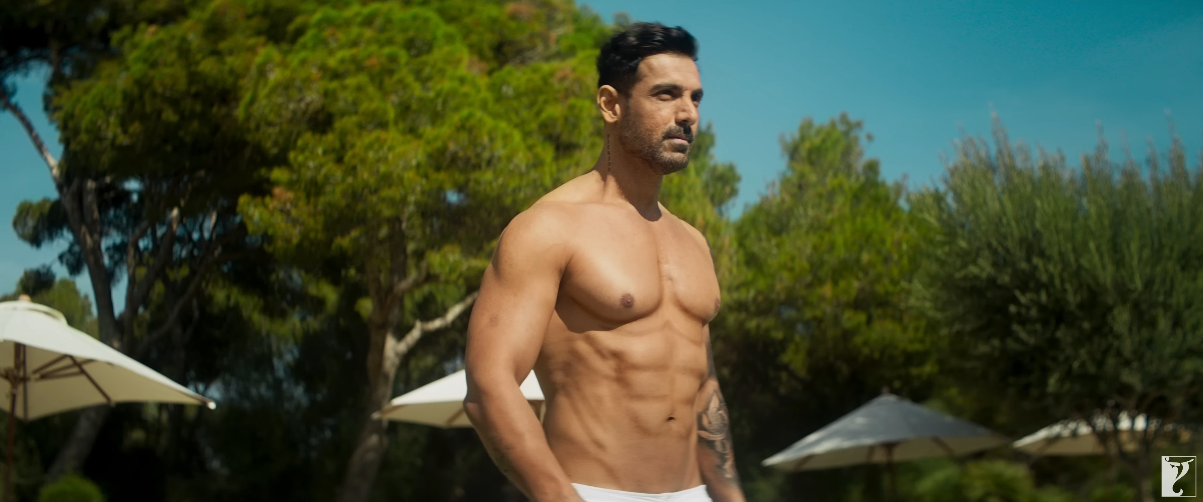 SRK Calls John Abraham 'The Backbone' Of 'Pathaan'