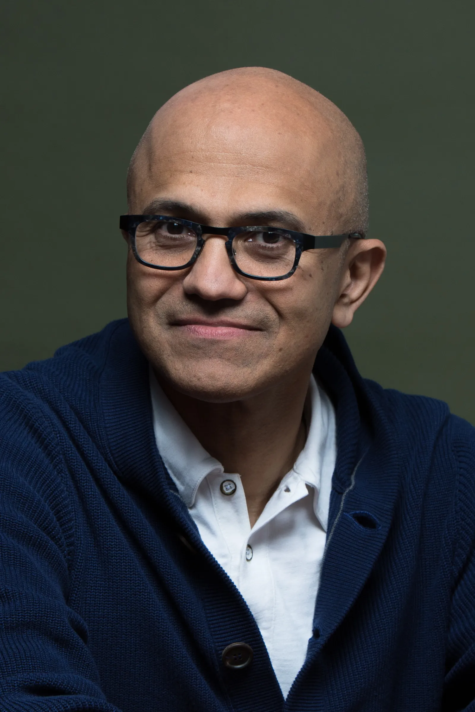 satya nadella top CEOs salary