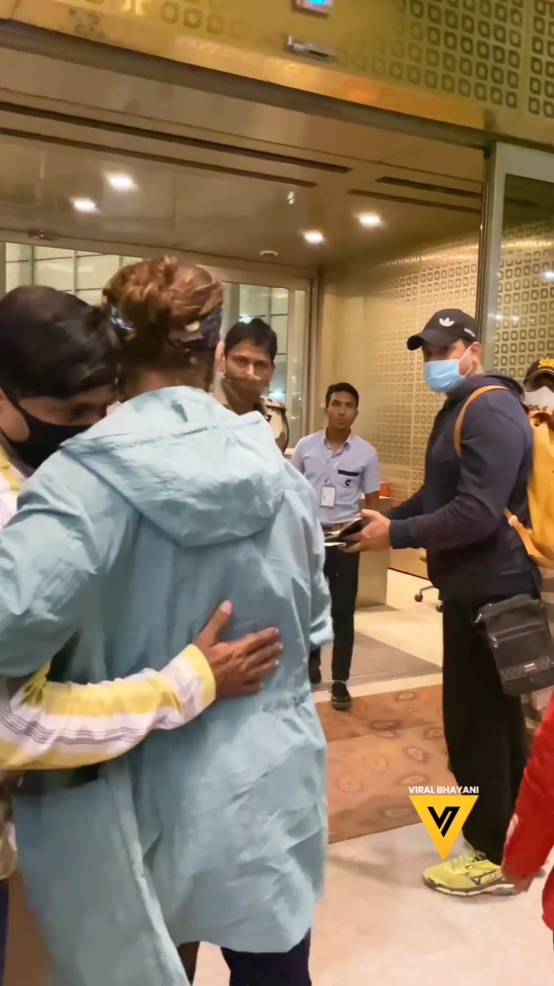 TBH, I Disliked SRK Growing Up But Now He Rules My Heart Cos He’s Much