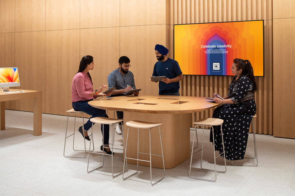 ₹40 Lakh Rent, A Pickup Station & Others Things To Know About The Apple