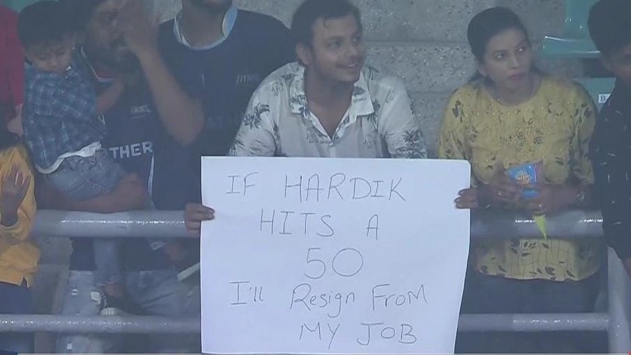 hilarious  ipl placards