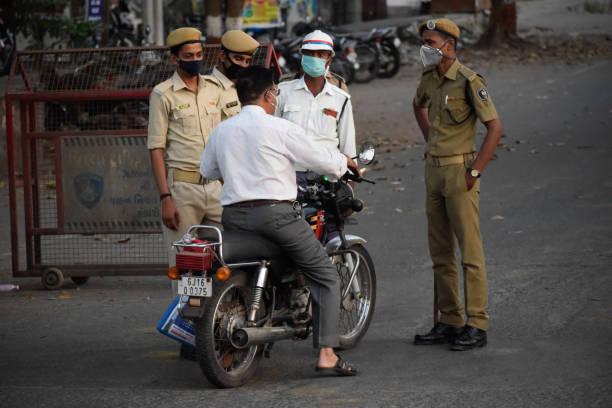 challan bihar man fined for not wearing seatbelt on scooty