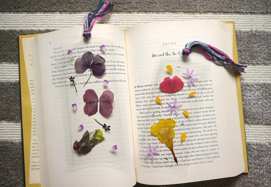 DIY pressed flower bookmarks homemade mothers day gifts
