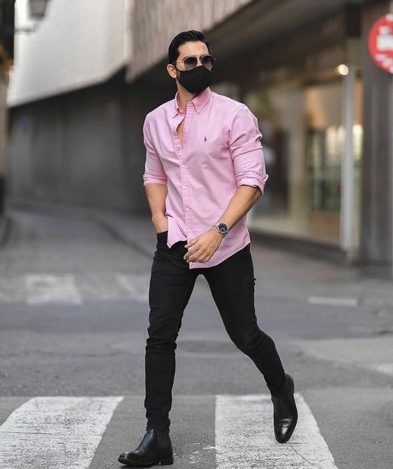Button-Up Shirt in a Light Pastel Shade and Slim-Fit Black Jeans