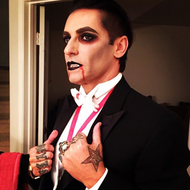 Vampire Makeup for Man