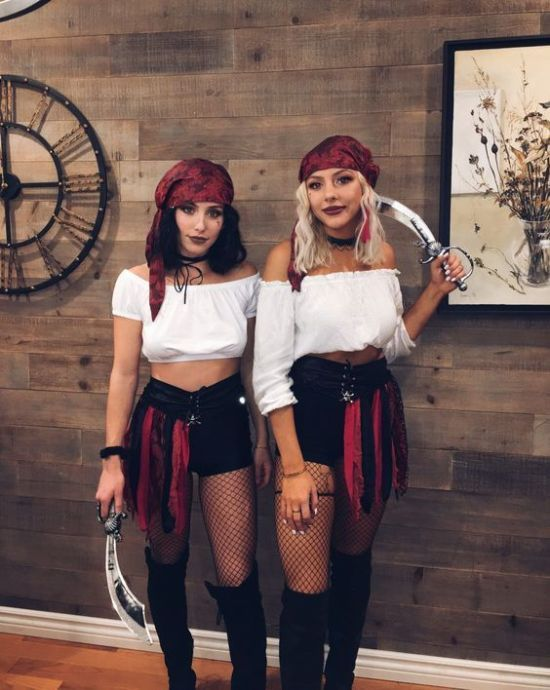 Last Minute Easy DIY Pirate Costume