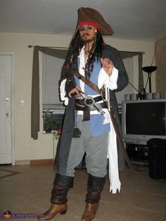 Last Minute Easy DIY Pirate Costume