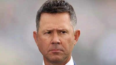 Ricky Ponting looking concerned — Image courtesy