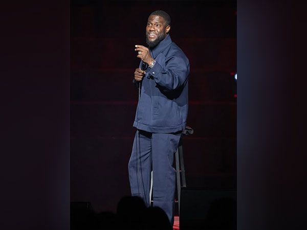 Kevin Hart performing during his stand-up India tour