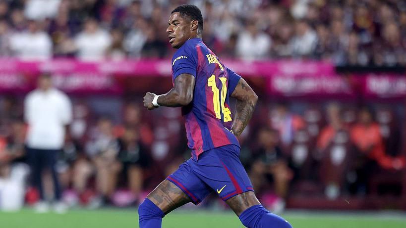 Marcus Rashford playing for Barcelona vs Vissel Kobe