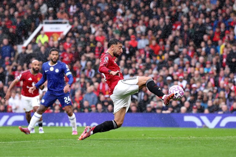 Manchester United beat Chelsea in Premier League thriller