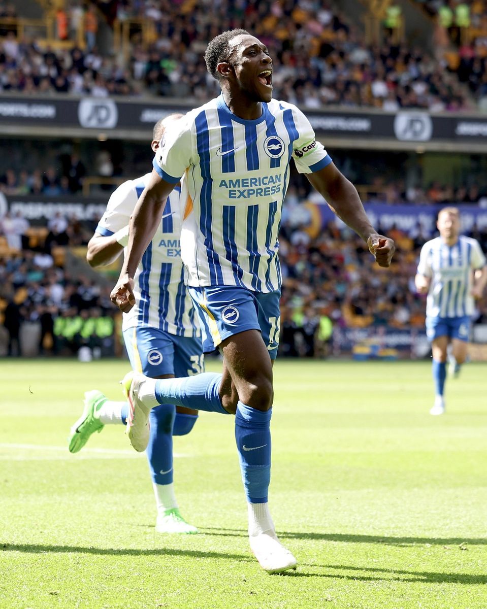 Welbeck celebrating the drama