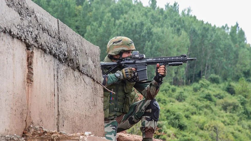 Top 10 Assault Rifles Used by Indian Armed Forces in 2025