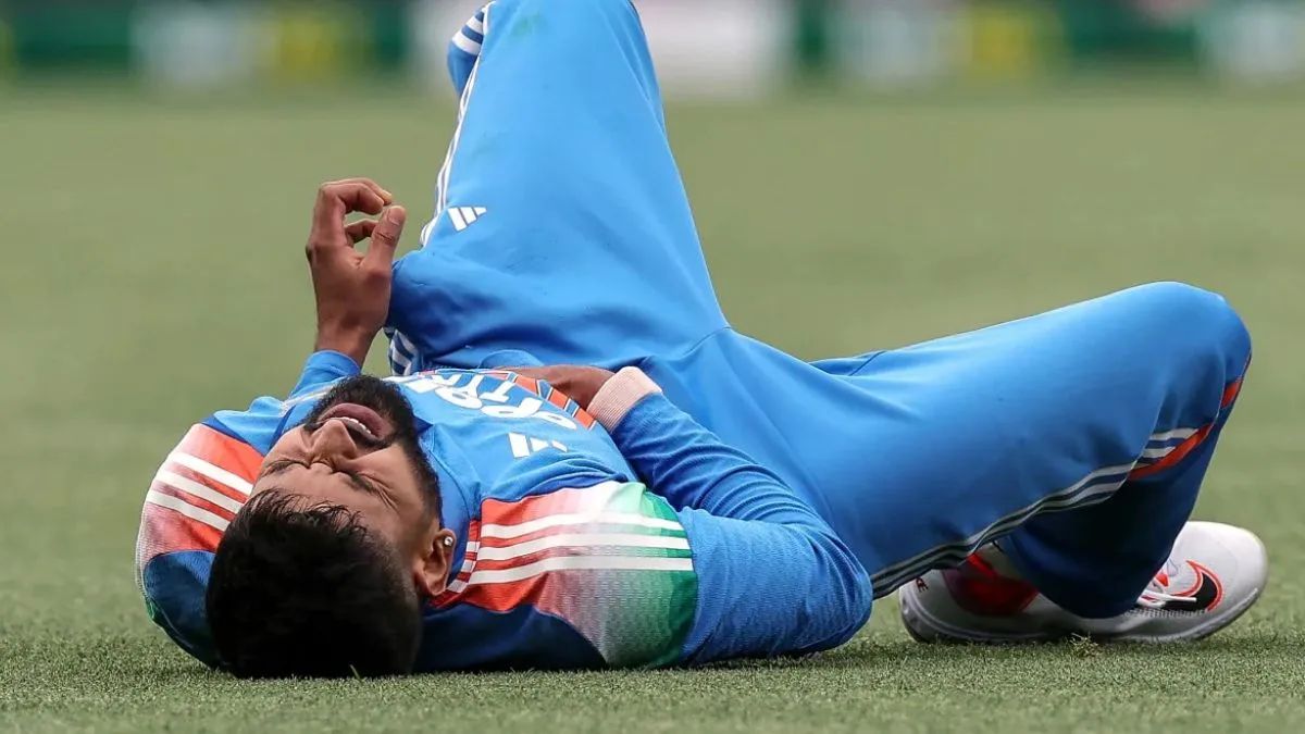 Moment of Impact: Shreyas Iyer Injures Himself During the 3rd ODI at SCG (Oct 25, 2025)